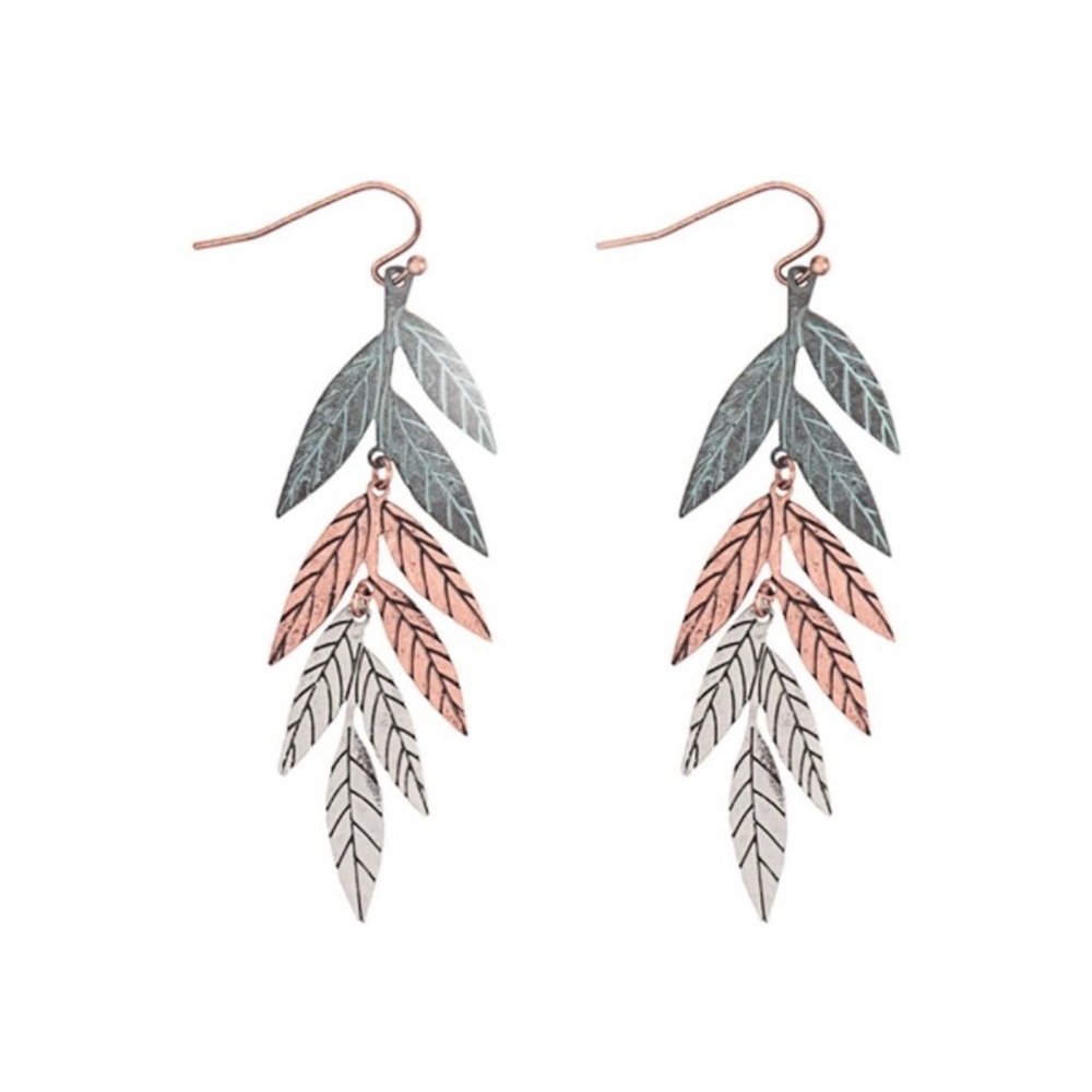 Leaf drop dangle earrings ❤️